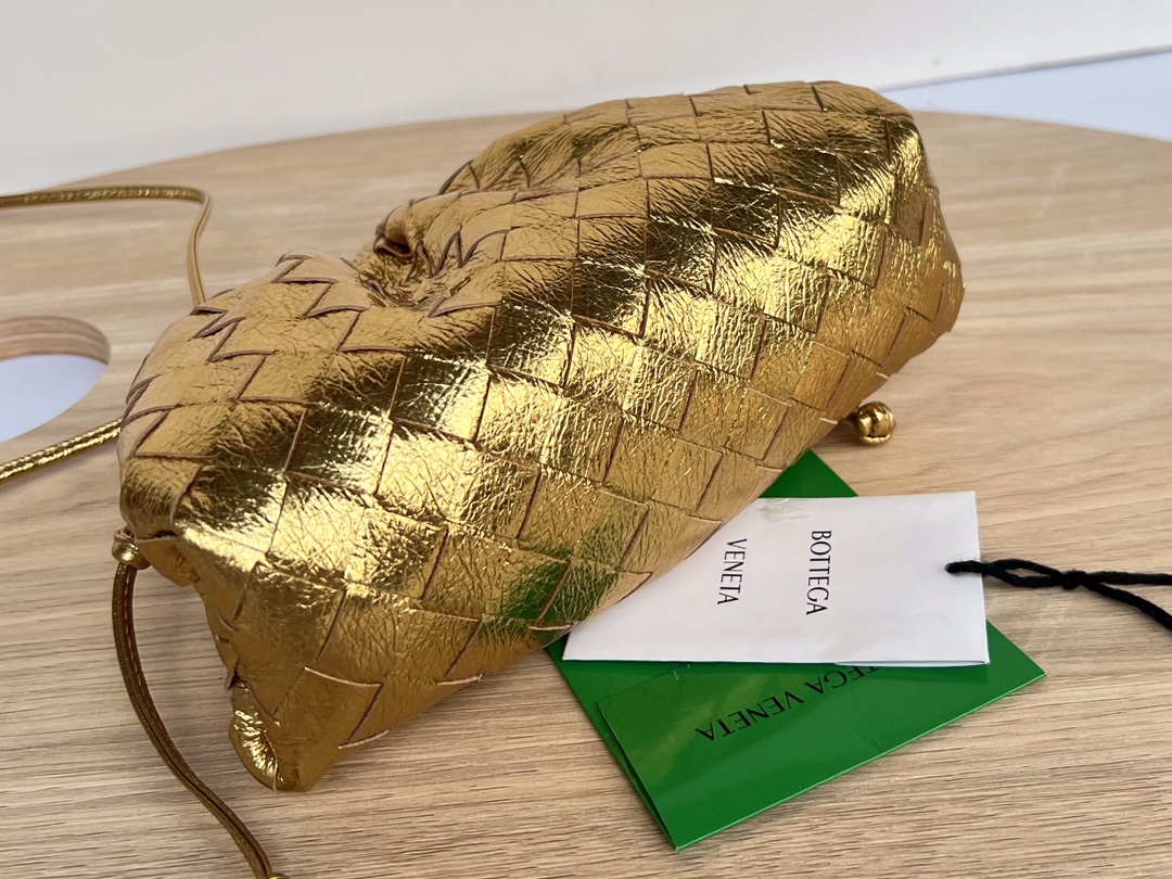 Mini Pouch Intrecciato Leather Clutch Gold